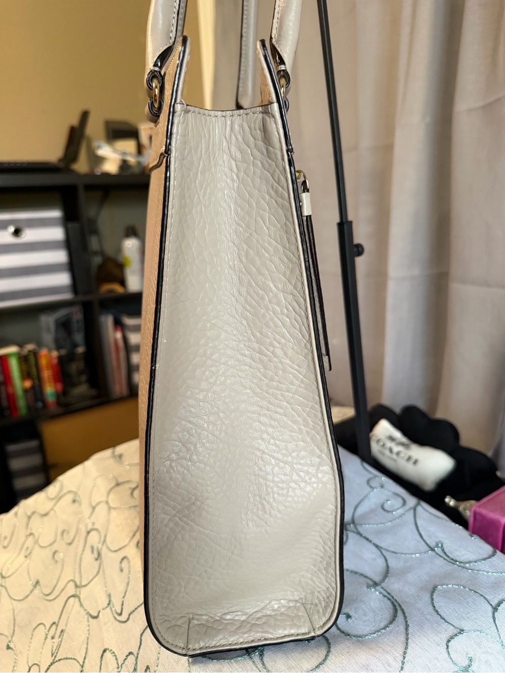 Kate Spade Perri Lane Bubbles Lynne Perforated Leather Tote Bag – Ivory / Cream - Picture 4 of 11